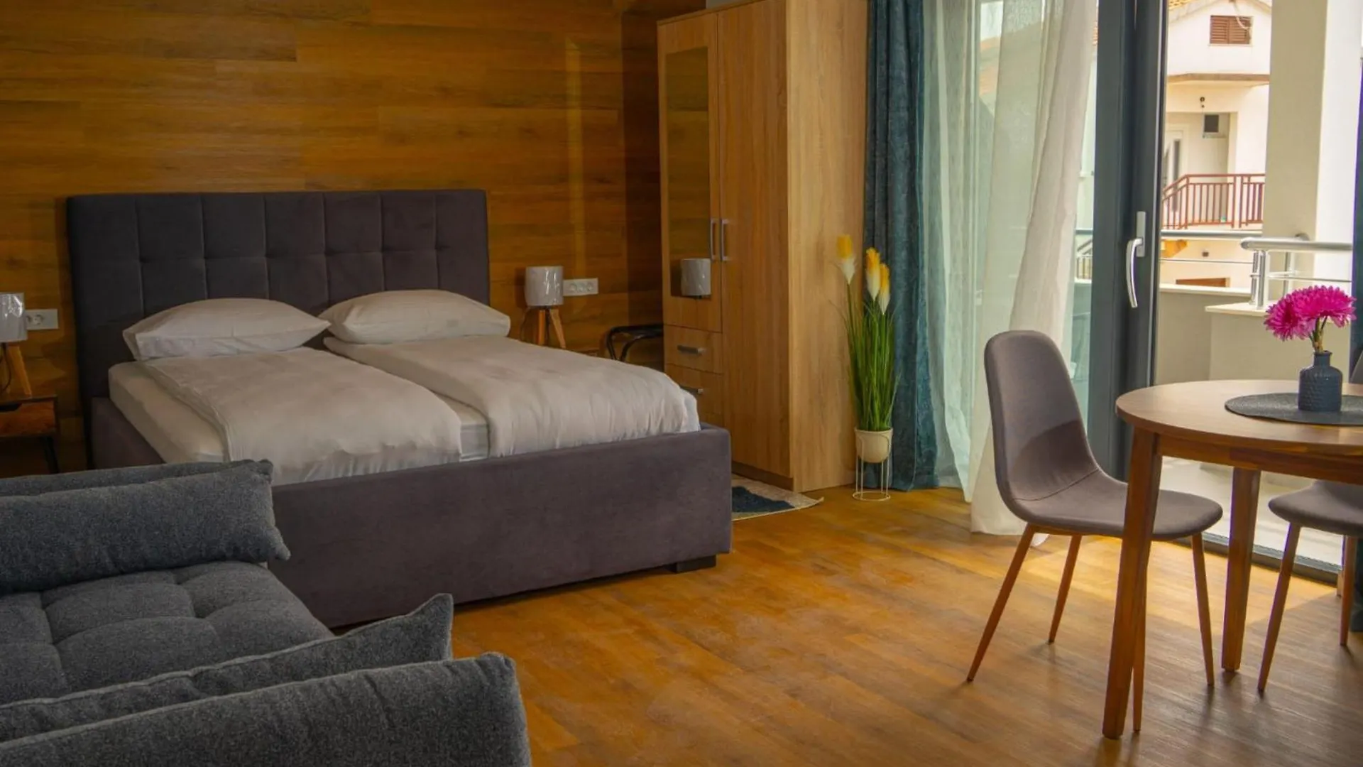 Apartments Neli Trogir